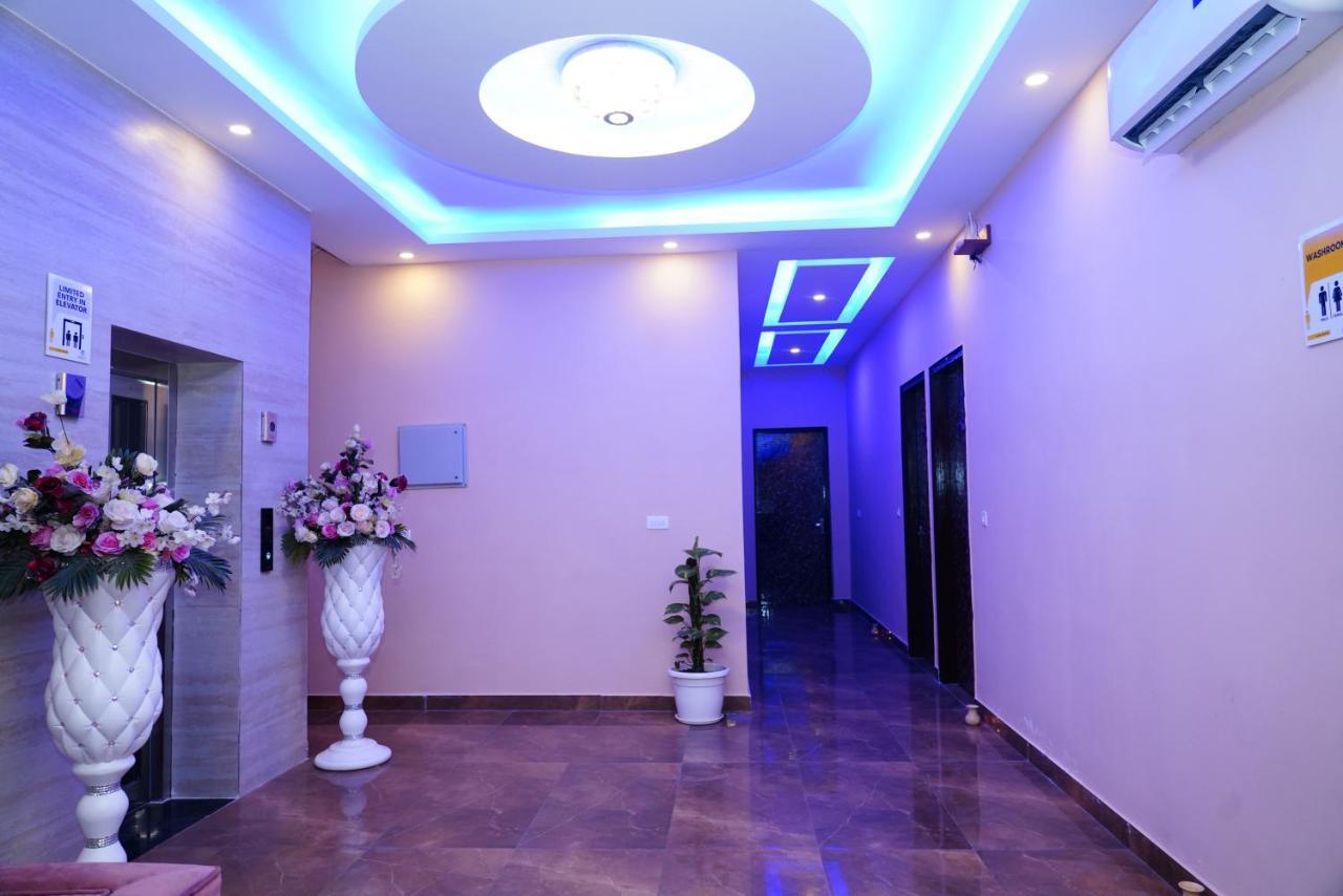 Expomart Inn Большая Нойда Экстерьер фото
